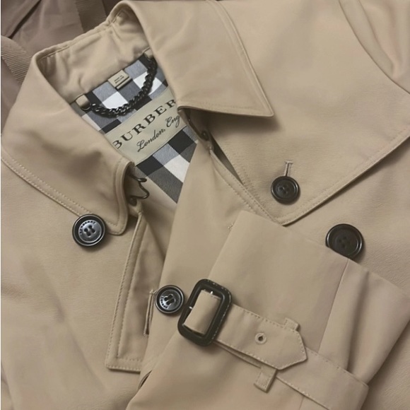 Burberry Cotton Trench Coat with dust bag - Picture 4 of 7